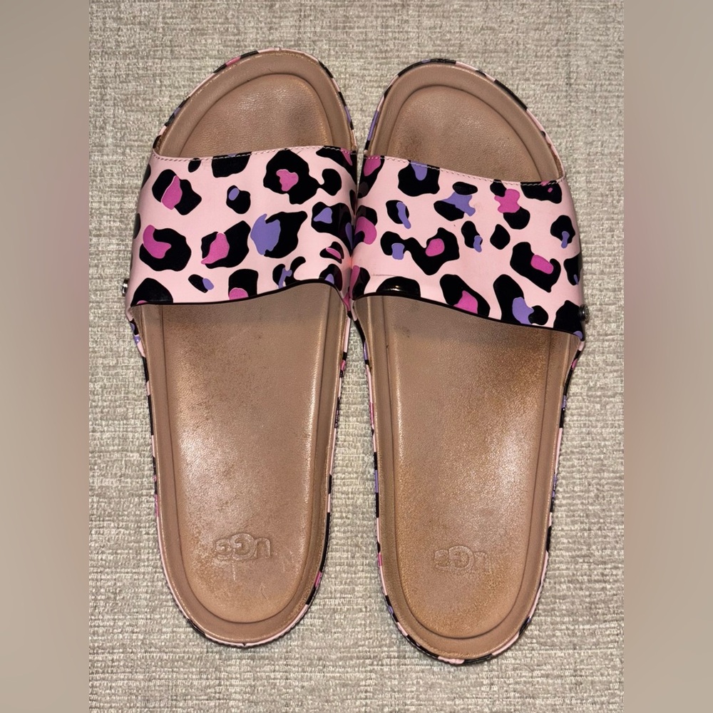 UGG Leopard Size 8 Pink Animal Print Slides Print Summer Sandals Cozy Barbiecore - Picture 2 of 6